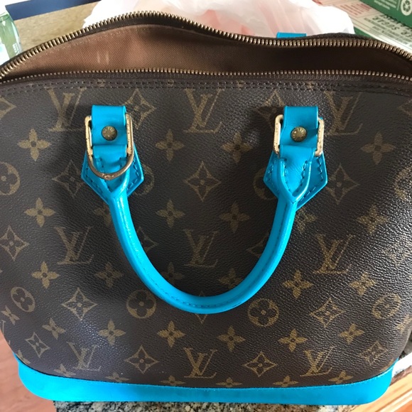 Authentic Louis Vuitton Alma - Picture 3 of 14